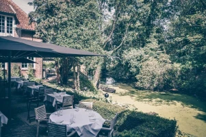 Kasteel-Maurick-Terras-en-water