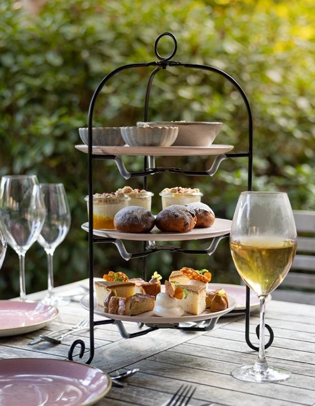 Hapjes bij High Tea Kasteel Maurick