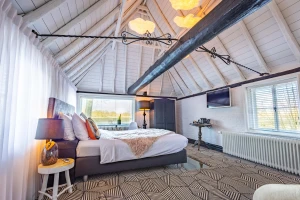 De duivenstil suite overnachten bij Kasteel Maurick