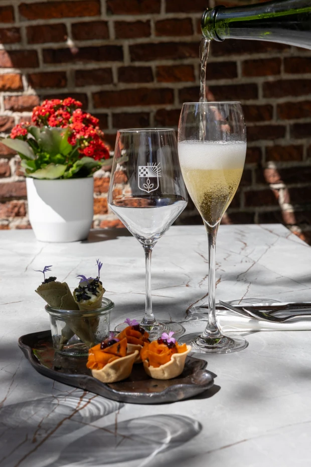 De zomer proef je bij Restaurant Hendrik van Maurick.